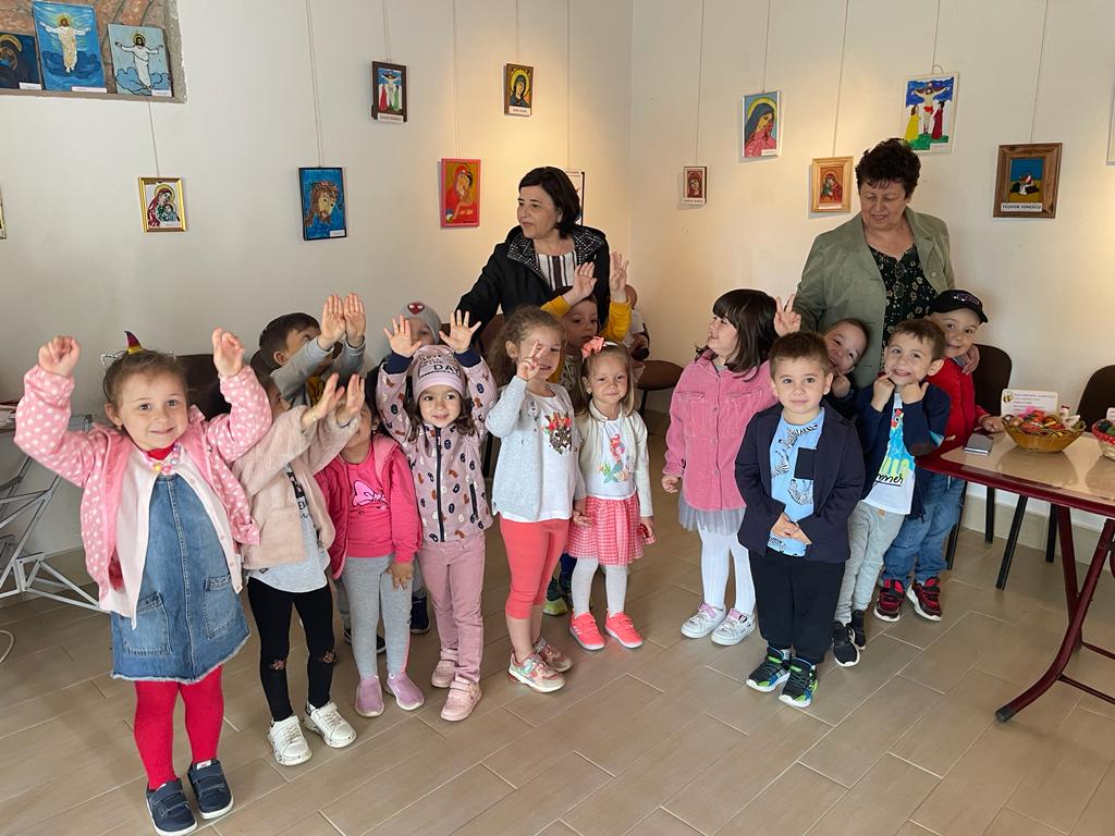 Expozitie icoane pe sticla